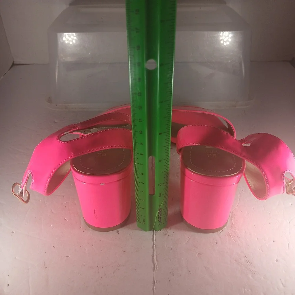 Dream Pairs Block Heel Sandals 7.5 Neon Pink Patent Barbiecore Low Heel